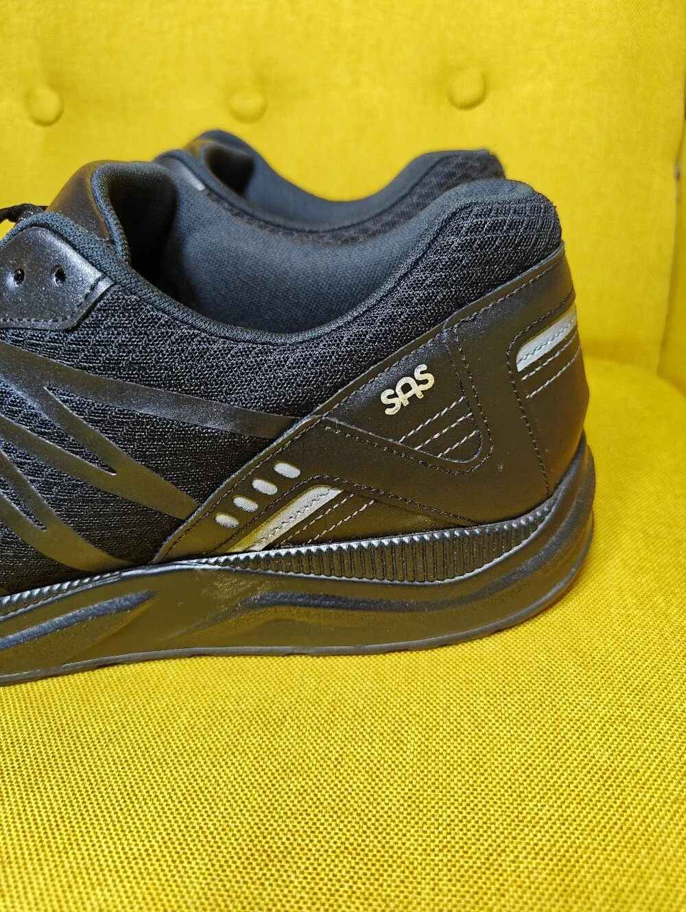 EUC SAS Mission One-M Lace Up Vibram Black Comfy Mesh Sneaker Mens Shoe Size 12D